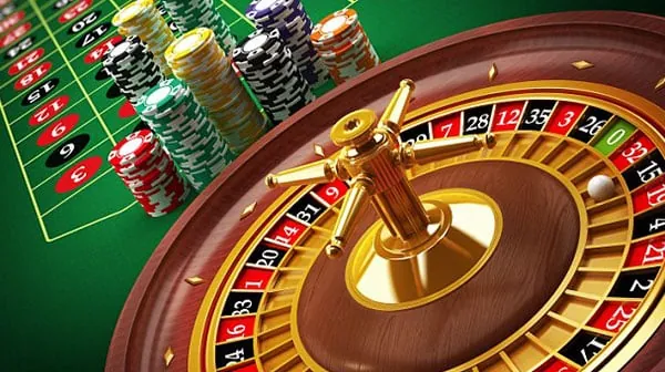 Overview of bet100's user-friendly gaming platform with various game icons